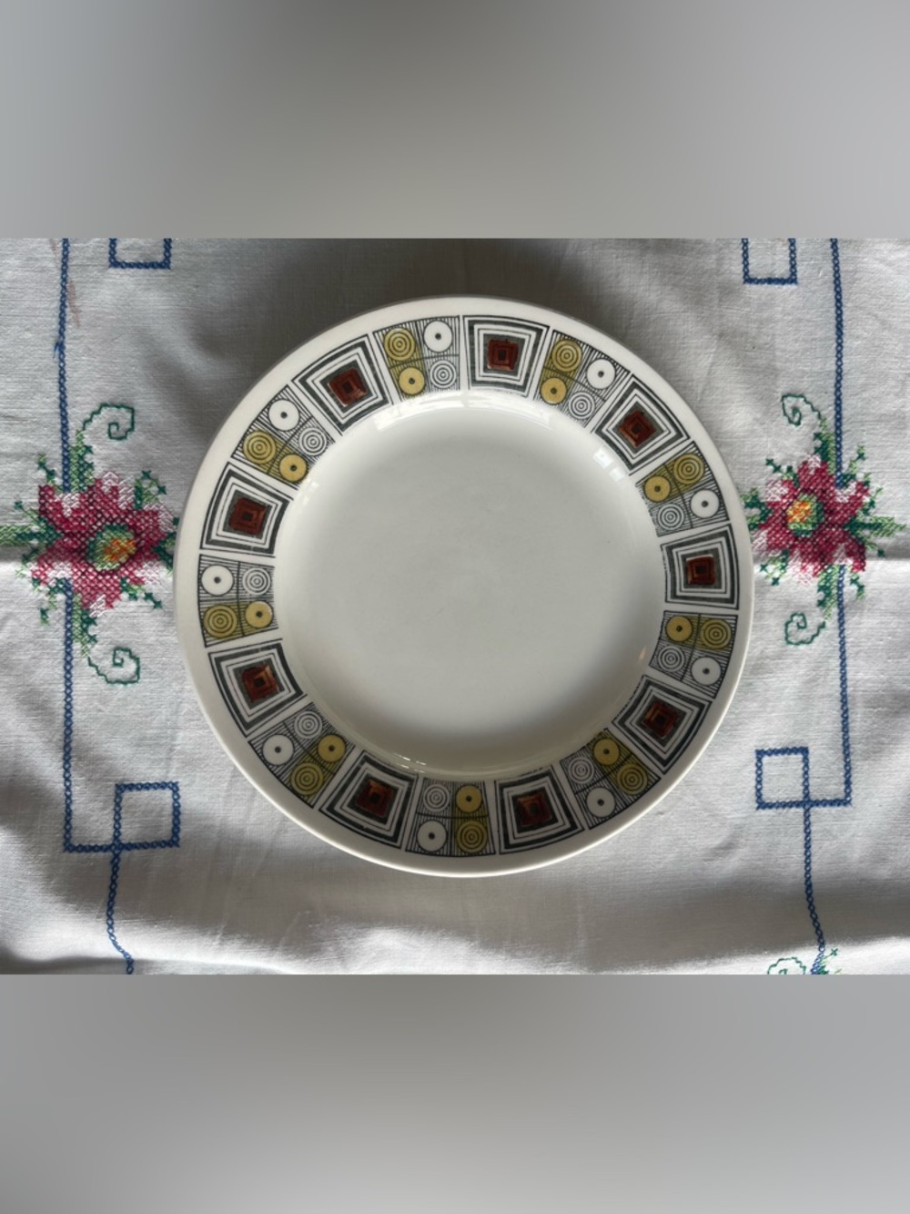 Vintage Kathie Winkle Rushstone 7” Side Plate as seen on Schitt’s Creek